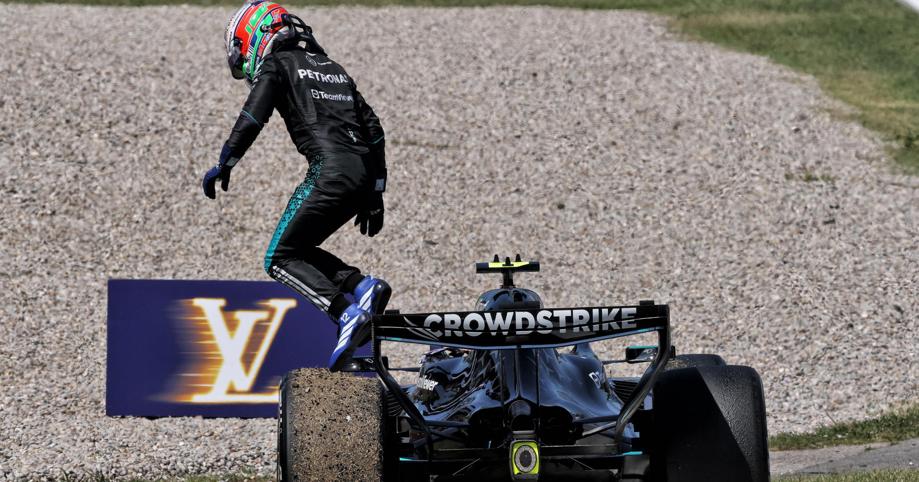 Mercedes reveal cause of title-damaging Kimi Antonelli retirement source thumbnail