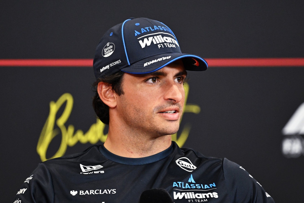 Carlos Sainz reveals Le Mans ambition for life after F1 source thumbnail