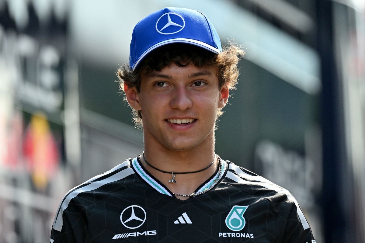 Kimi Antonelli admits he sometimes wishes he could go unrecognised as he opens up on rising fame source thumbnail