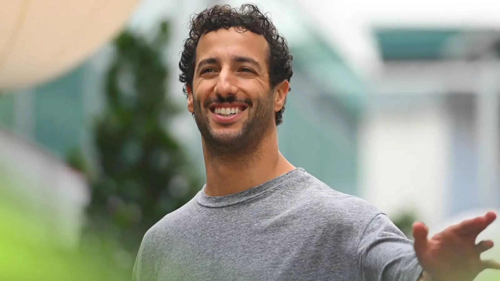 Daniel Ricciardo publishes open letter after Indy 500 trip thumbnail