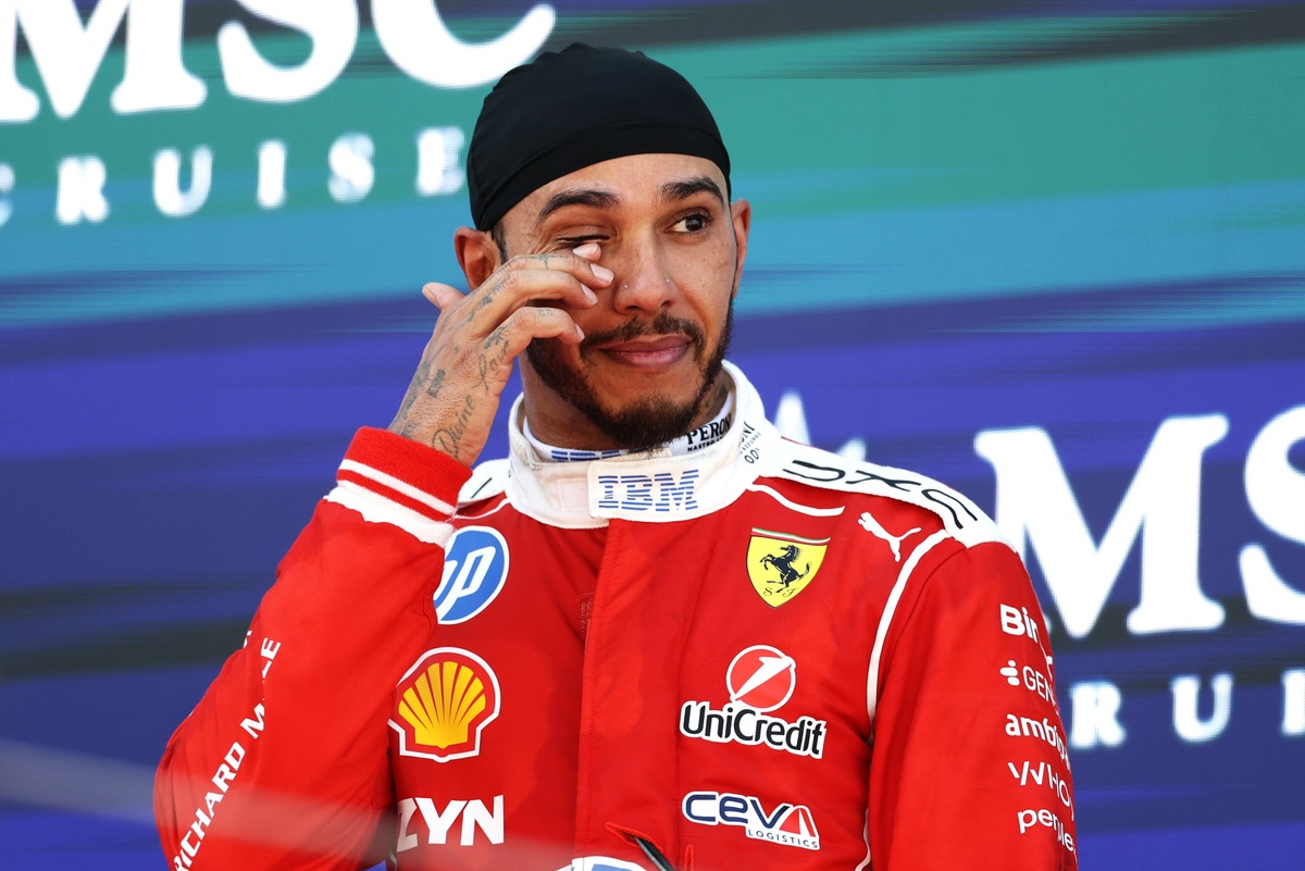 How Lewis Hamilton banished his demons to win with Ferrari - "Don't forget who you are" thumbnail