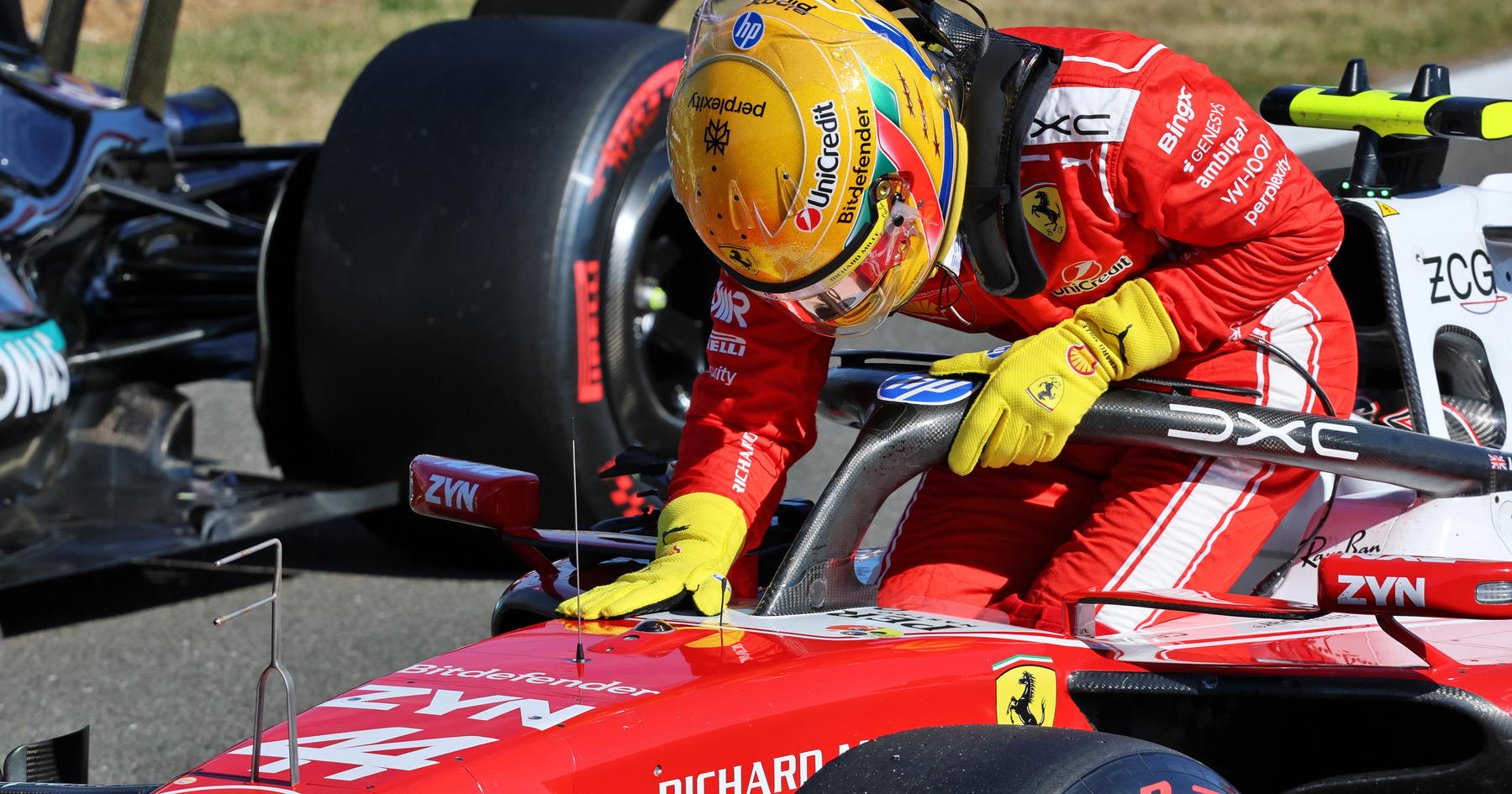 Lewis Hamilton wants to 'galvanise troops' in Ferrari F1 title attack source thumbnail