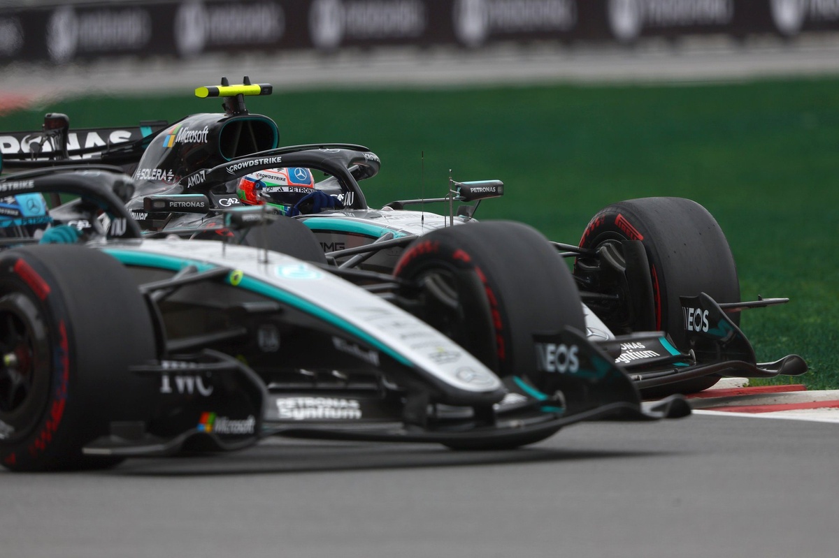 "You can't put a leash on" – how the Mercedes drivers see their F1 championship fight thumbnail