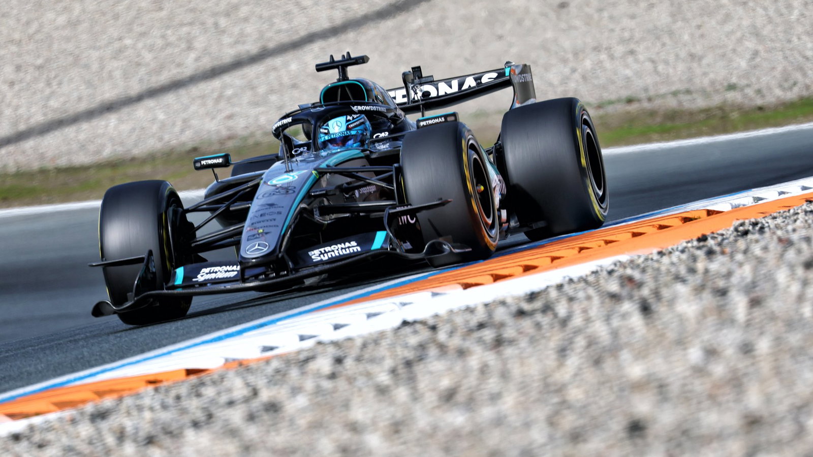 George Russell takes pole for Zandvoort F1 sprint race thumbnail