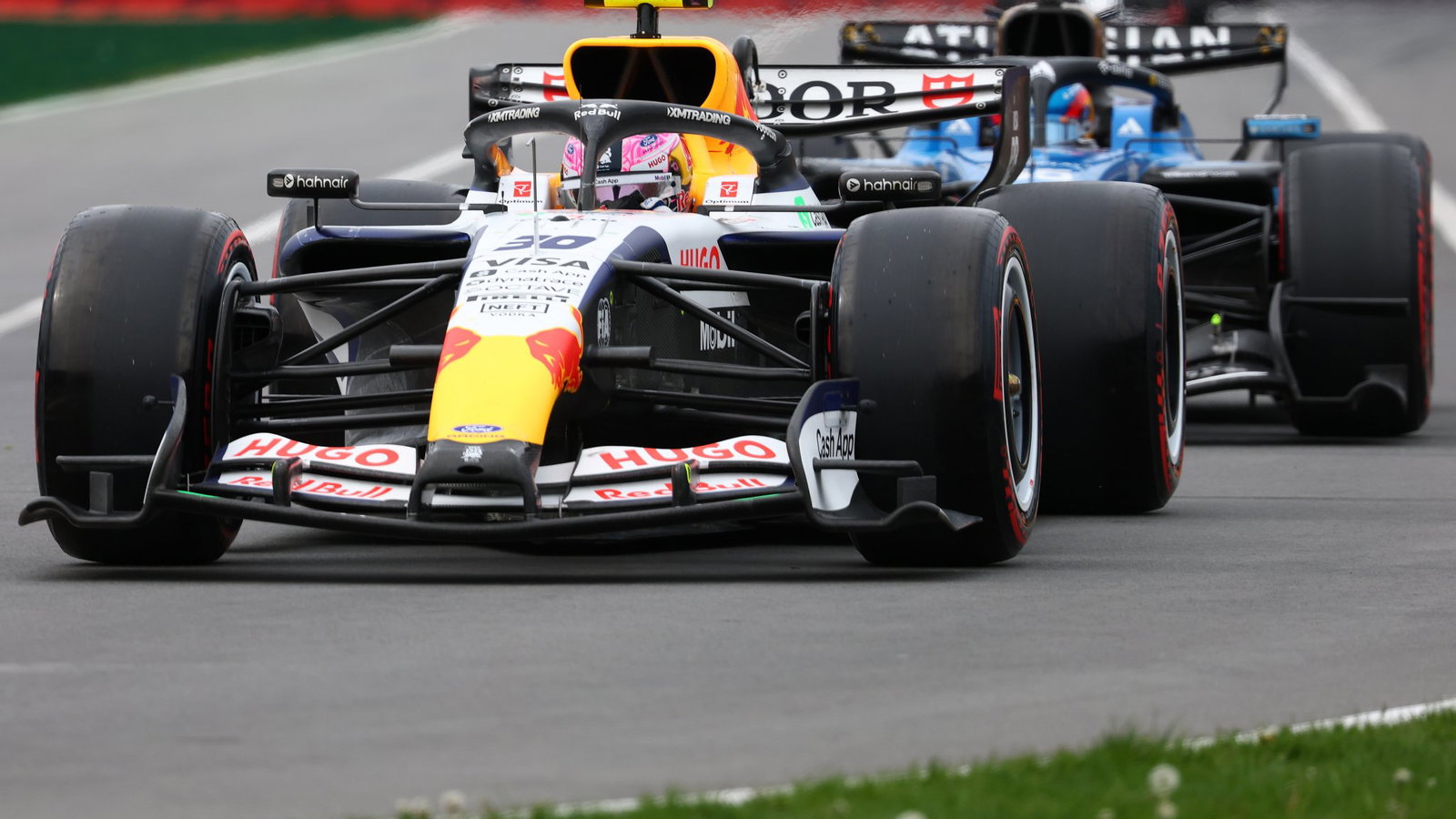 Liam Lawson to adjust F1 tactics against "aggressive" Sergio Perez source thumbnail