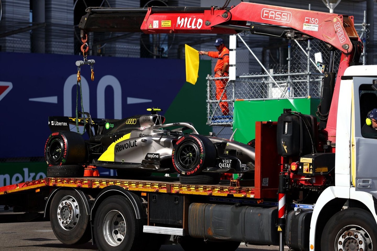 Gabriel Bortoleto angry over costly Monaco Q1 crash: 'Why do I take that much risk?' source thumbnail