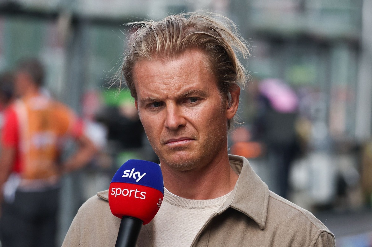 Nico Rosberg exposes Michael Schumacher's mind games during Mercedes F1 partnership thumbnail