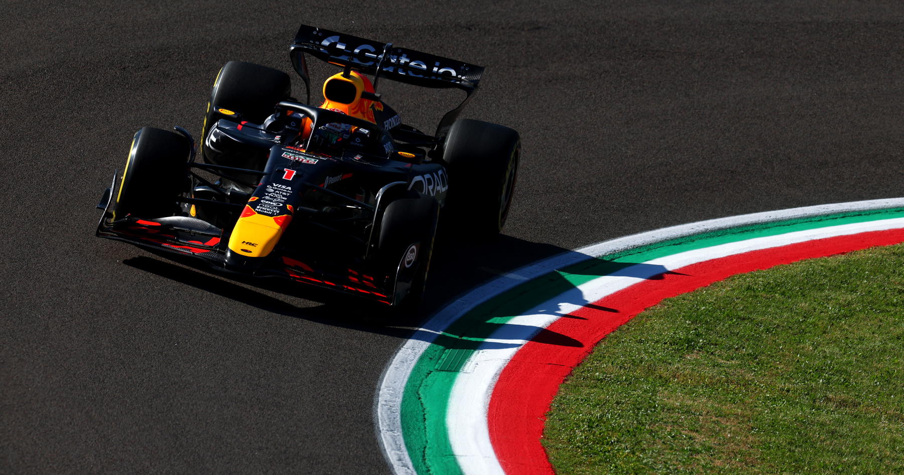 Surprise option overtakes Portimao for F1 season finale replacement thumbnail