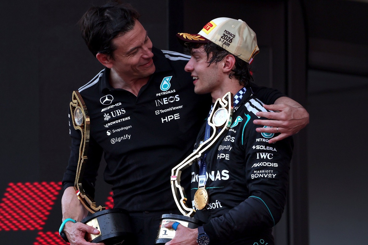 Toto Wolff refuses to call Kimi Antonelli F1 title favourite source thumbnail