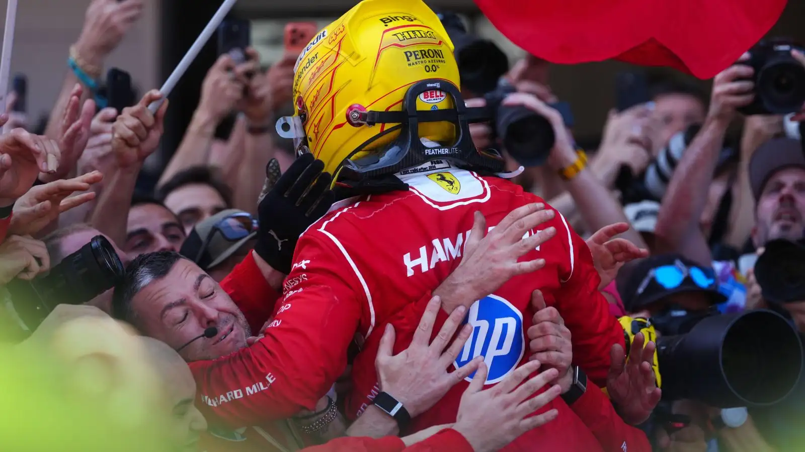 Damon Hill outlines how Lewis Hamilton took control at Ferrari thumbnail