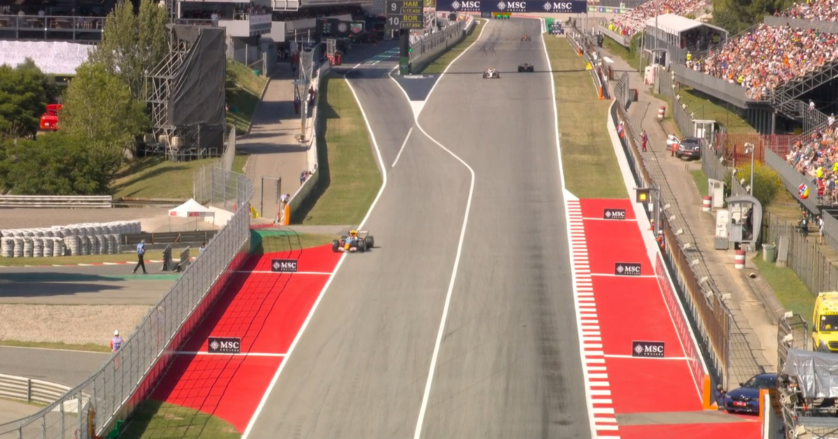 Liam Lawson suffers Barcelona setback with on-track stoppage thumbnail