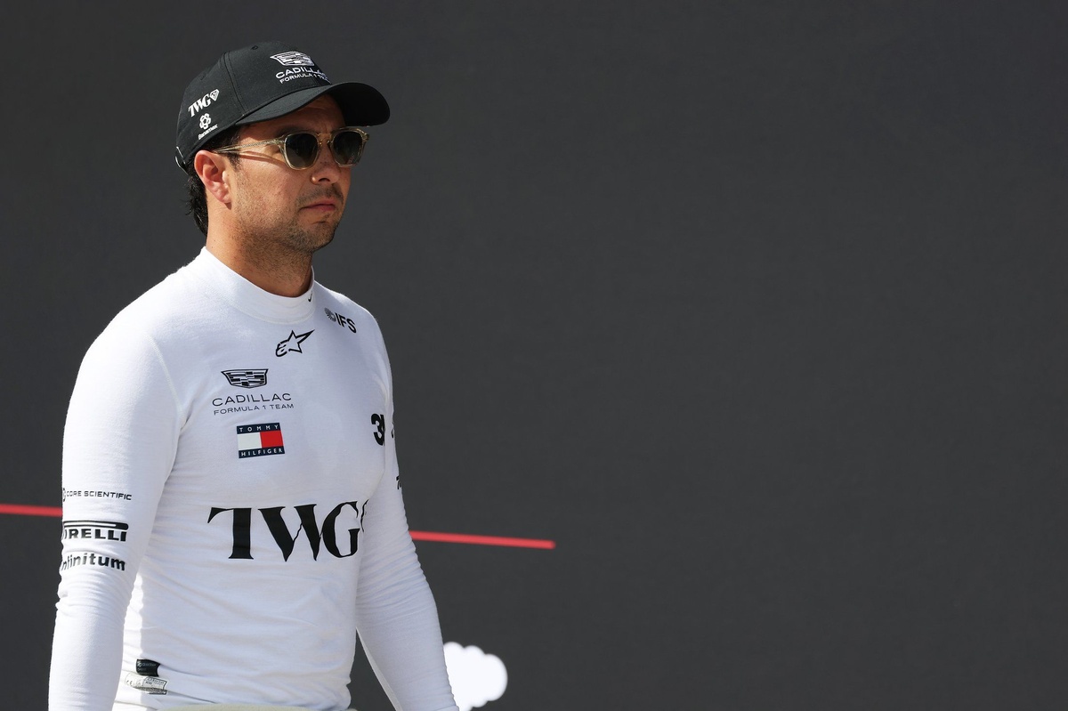 Cadillac F1 team "not distracted" by Sergio Perez to Williams rumours source thumbnail