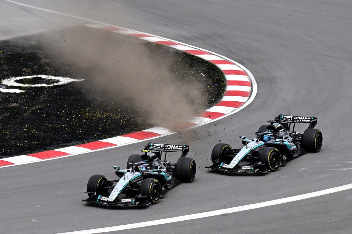 F1 Canadian GP: George Russell wins sprint after Kimi Antonelli clash thumbnail