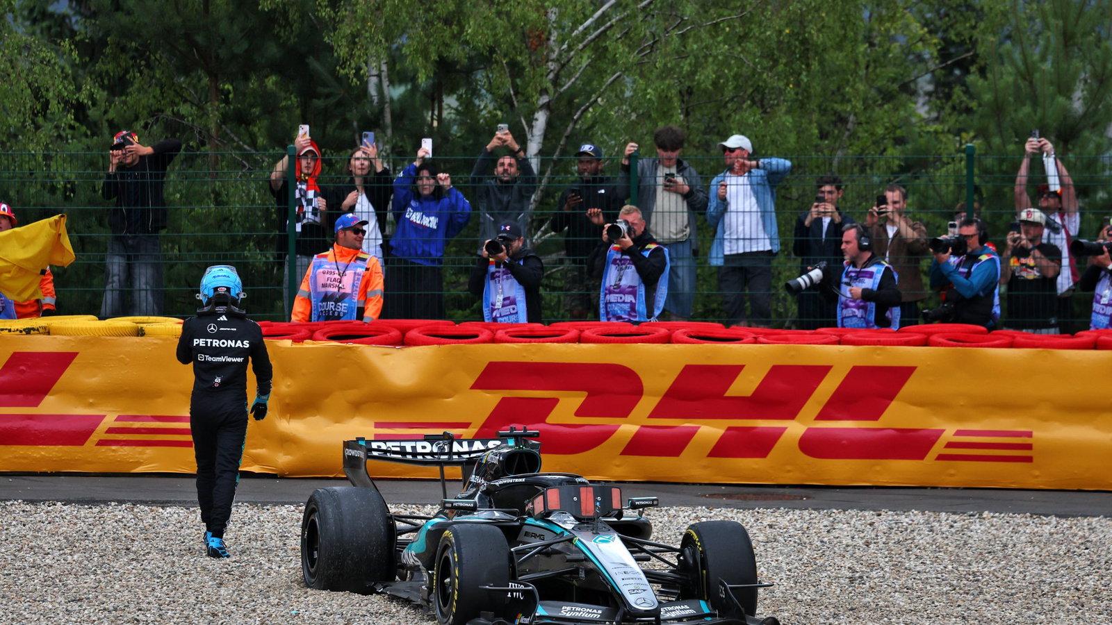 Russell taken out of Belgian GP after first-lap Hamilton clash thumbnail