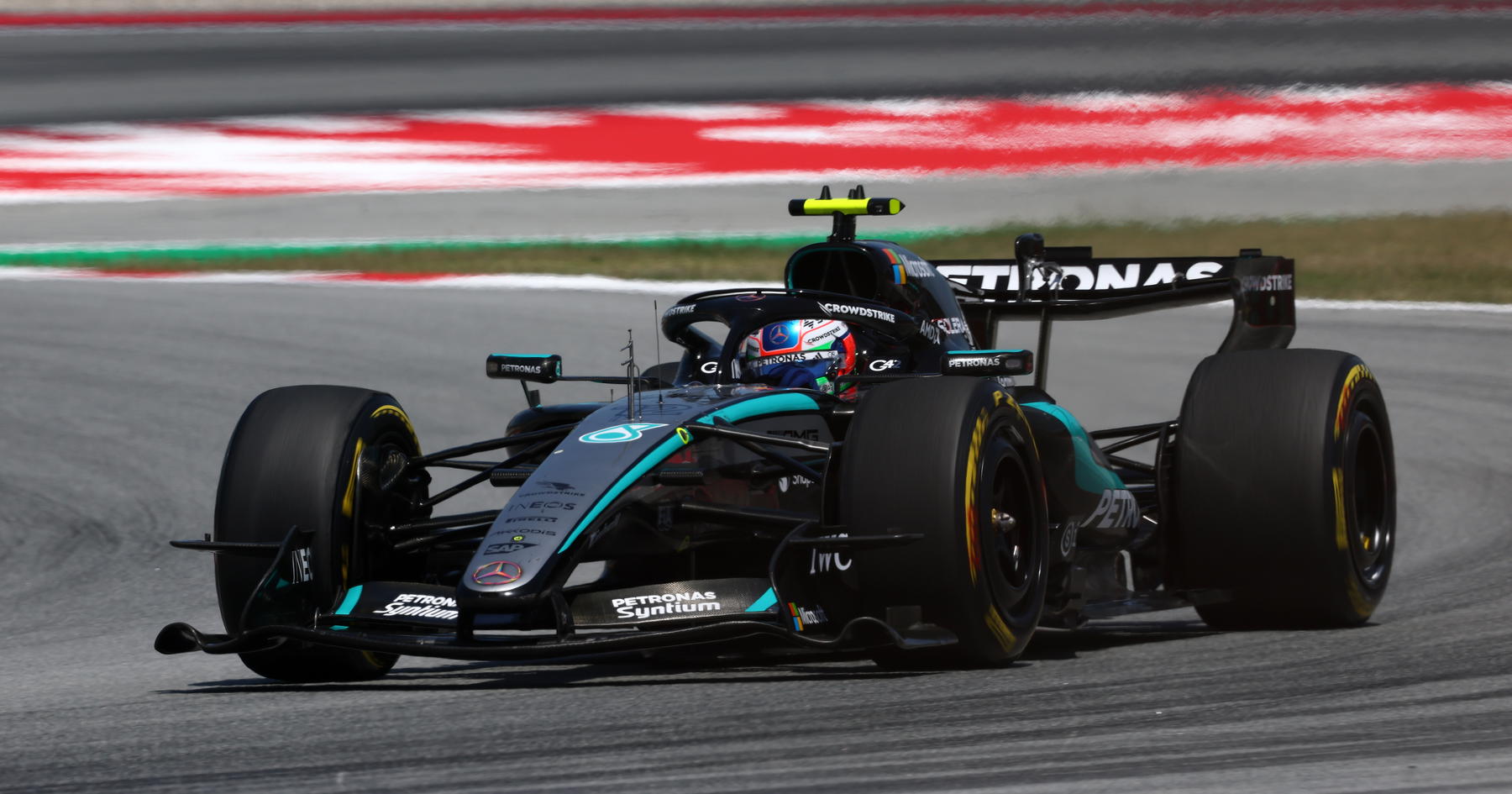 Kimi Antonelli delivers Mercedes instruction after latest setback source thumbnail