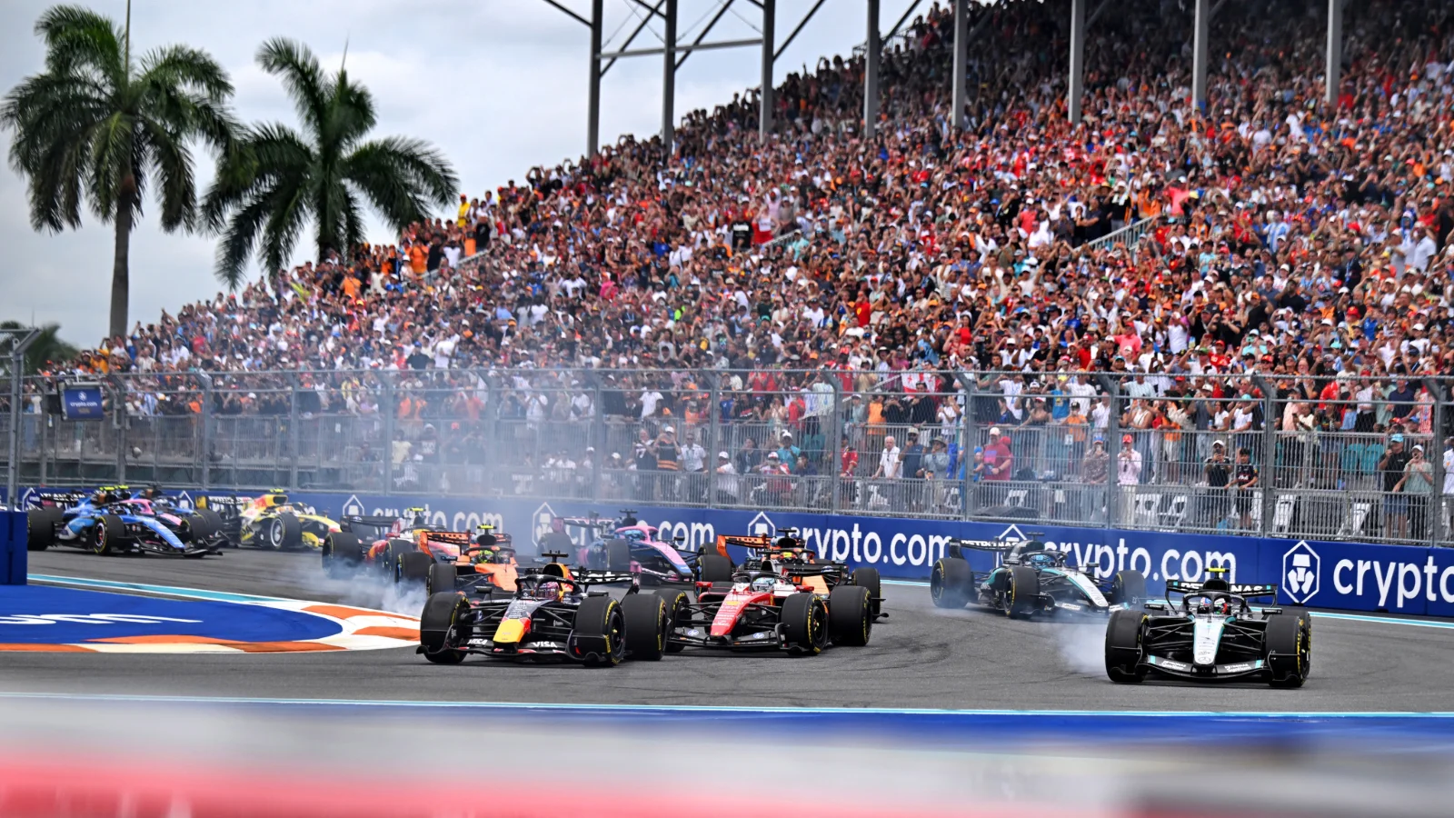 Ex-F1 stars defend new regulations in warning against ‘so boring' V8 return thumbnail