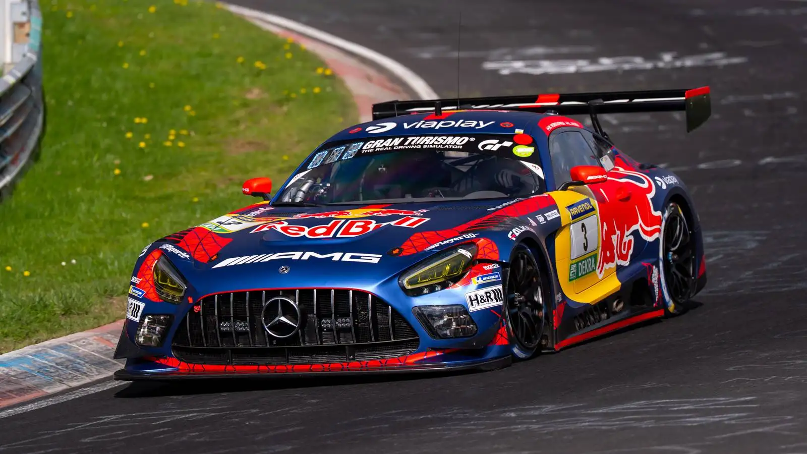 Nürburgring 24 Hours: Max Verstappen makes Q1 debut as scary crash triggers investigation thumbnail