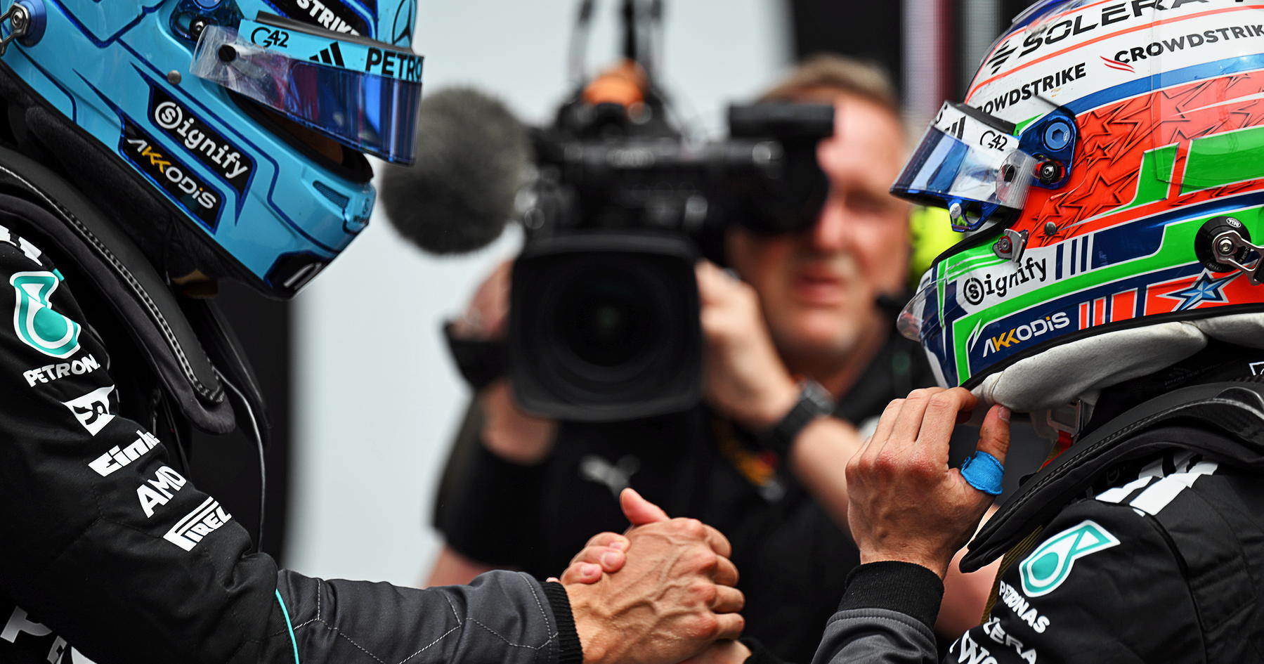 George Russell confirms Kimi Antonelli talks after Mercedes tensions flare source thumbnail