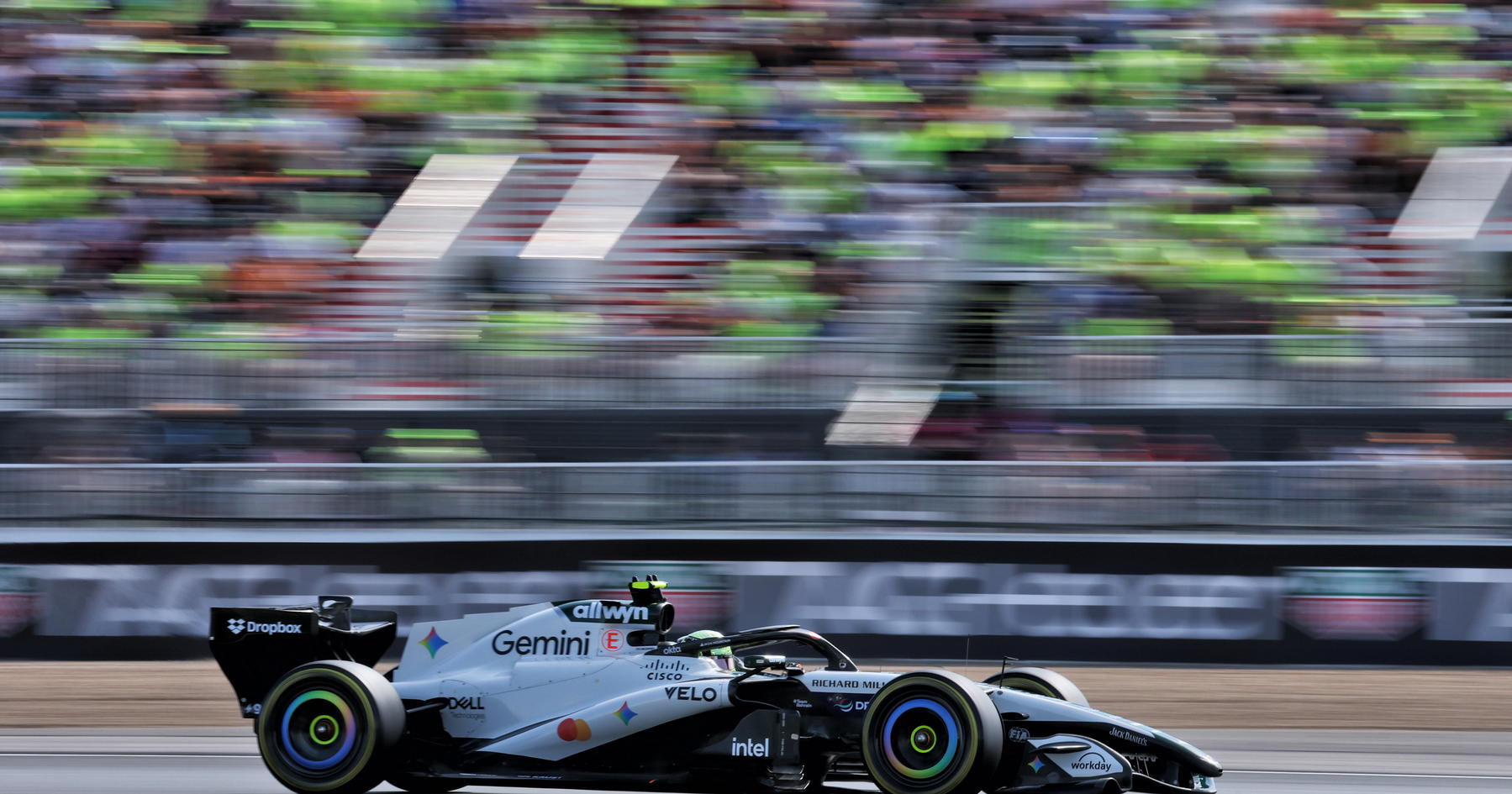 Lando Norris surprised after George Russell-Max Verstappen fight source thumbnail
