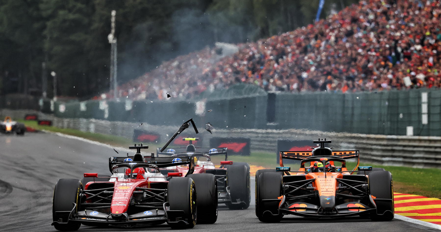 Oscar Piastri raises concern after huge Charles Leclerc near-miss thumbnail