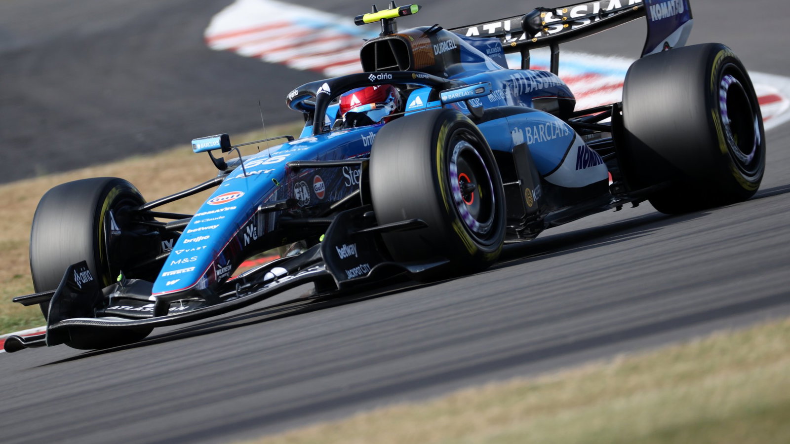 Sainz's rare and unprecedented F1 British GP ‘penalty lap’ explained thumbnail