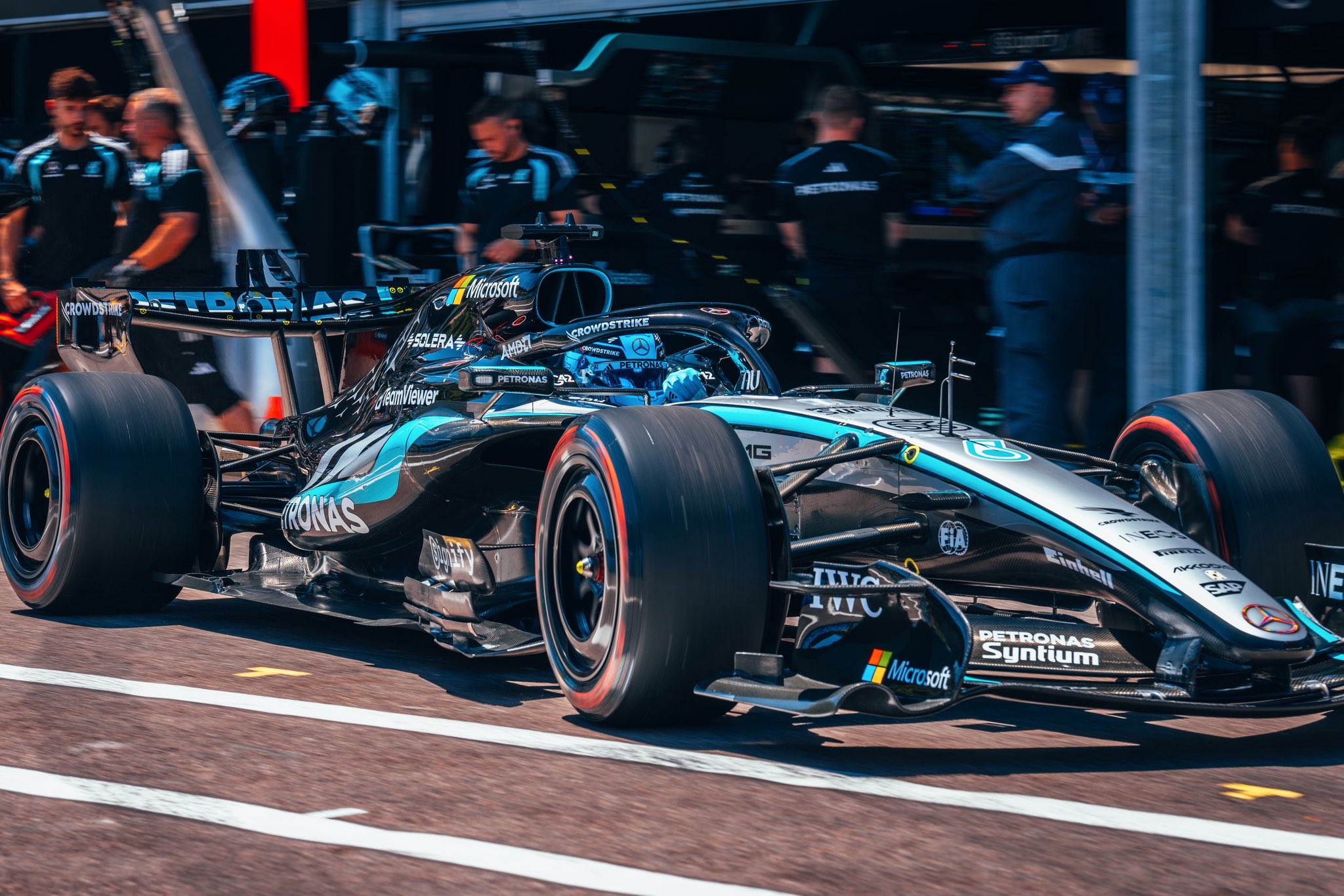 Mercedes owns up to Monaco pitstop blunder that crushed Russell thumbnail
