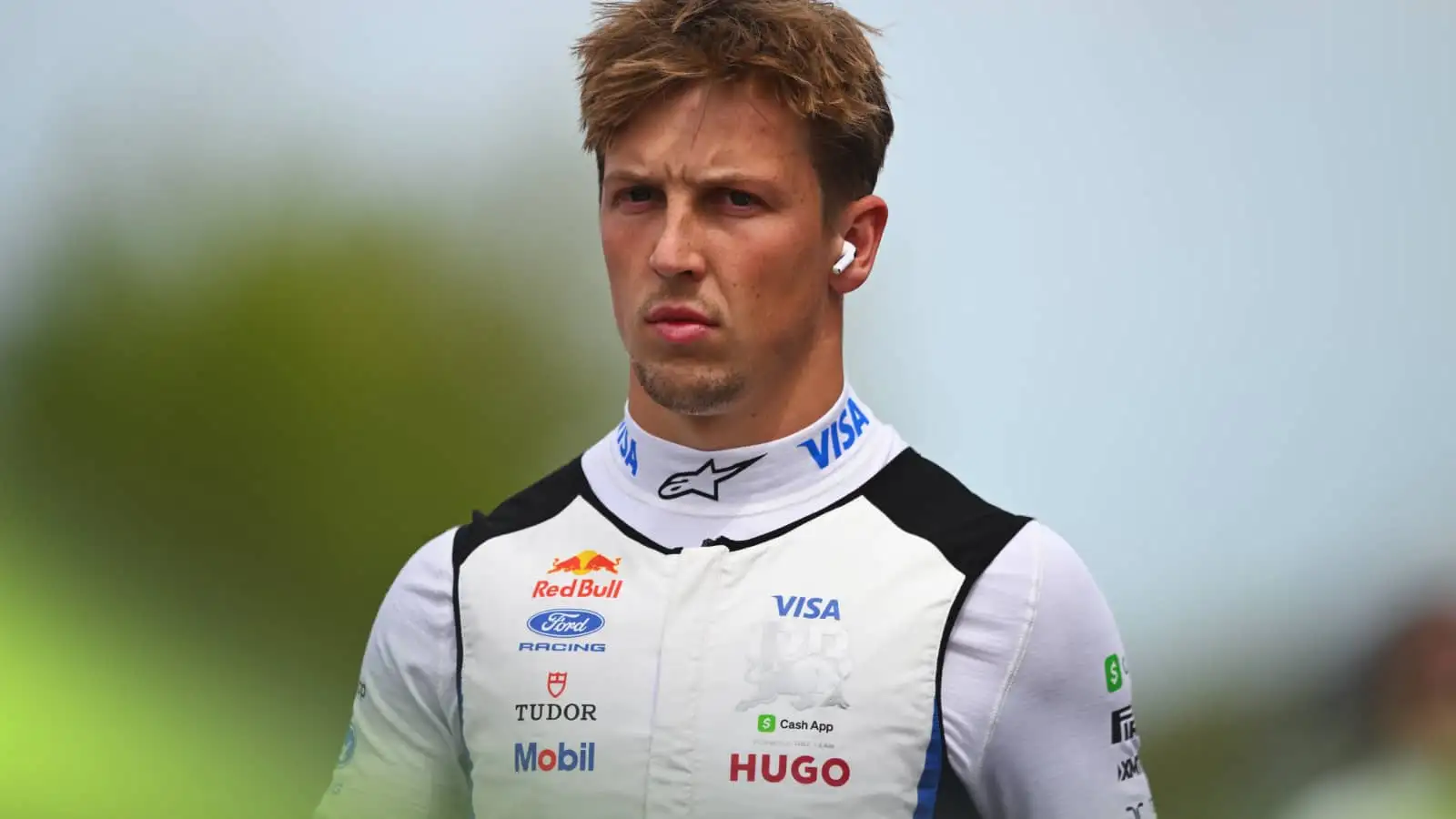 Liam Lawson ‘would sign something right now' in F1 future update source thumbnail