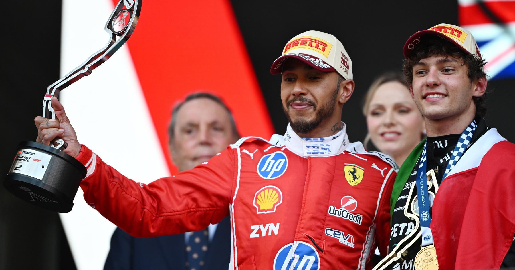 Lewis Hamilton shoots Kimi Antonelli 'level up' warning source thumbnail