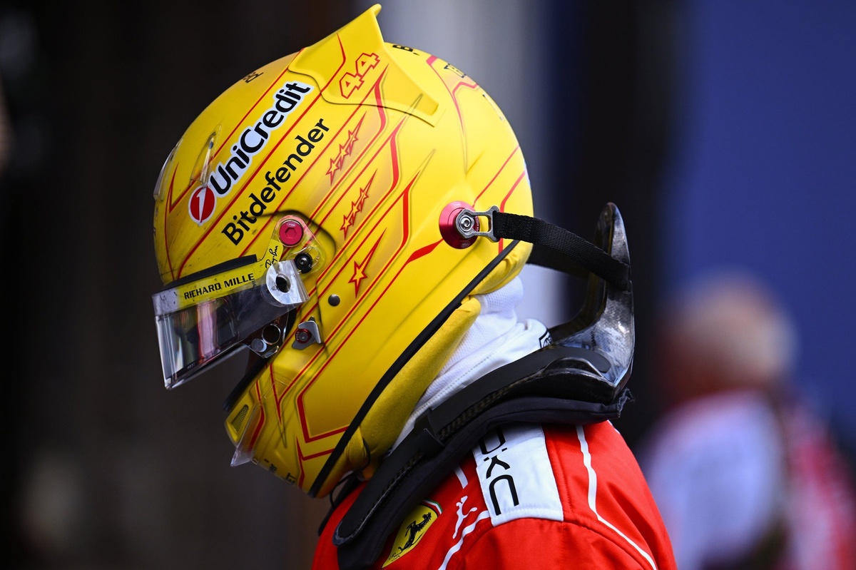 Lewis Hamilton keeps fourth in F1 Belgian GP as mechanic escapes unhurt thumbnail