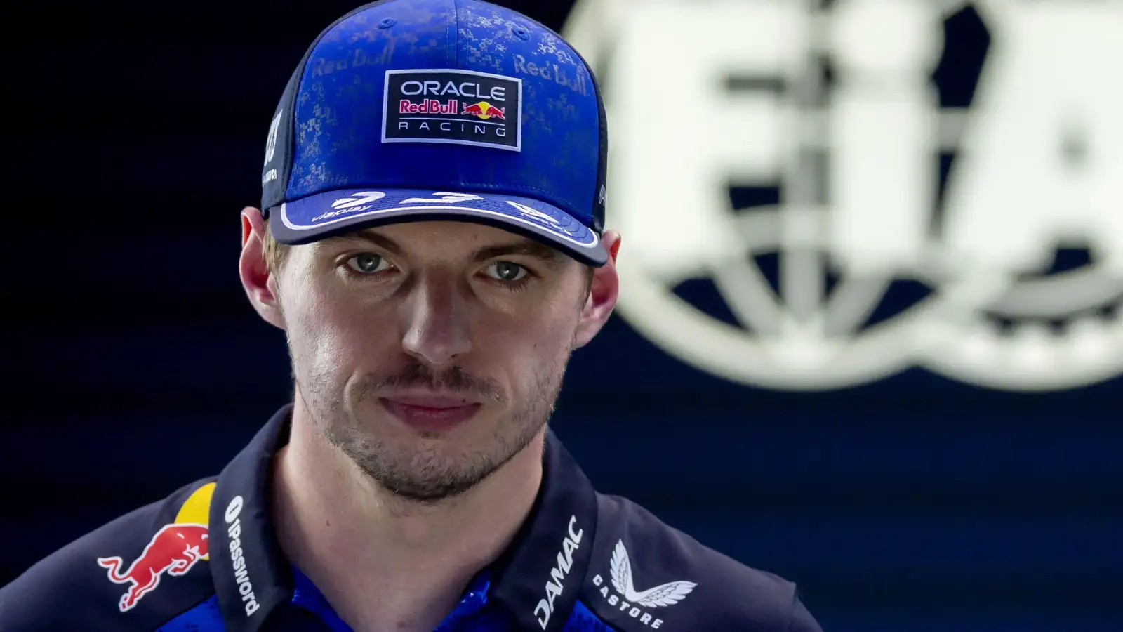 Carlos Sainz makes intriguing Max Verstappen Red Bull contract claim source thumbnail