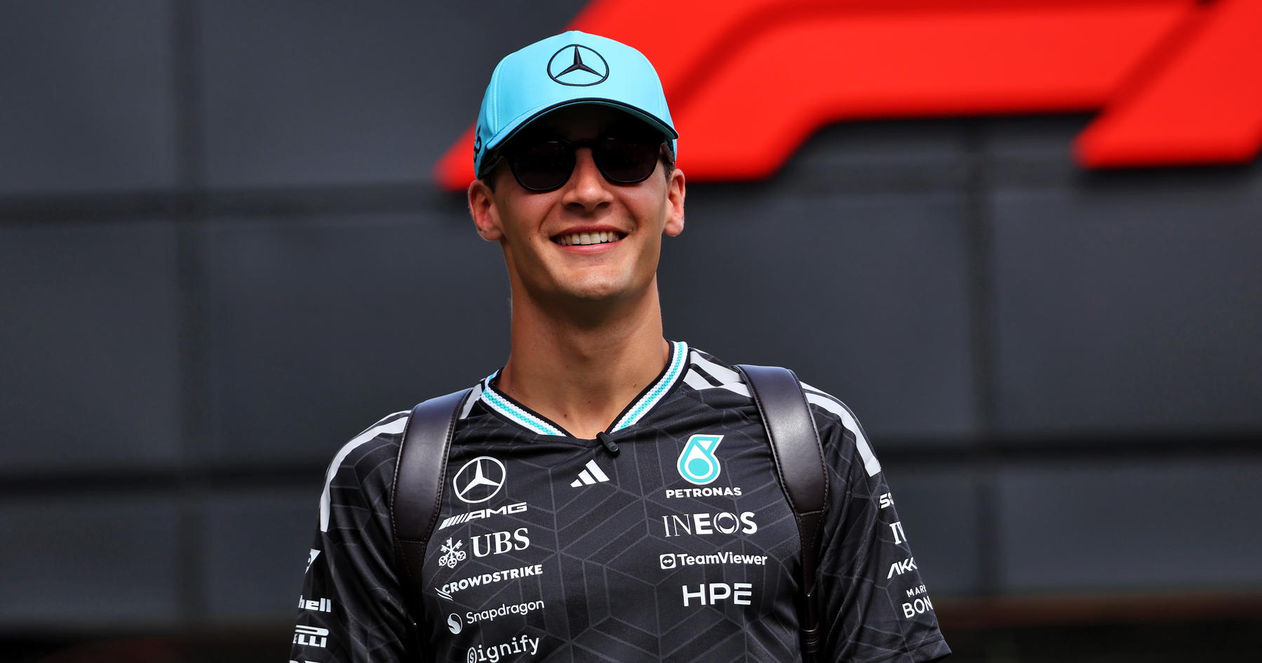 George Russell braced for Lewis Hamilton scrap after major 'surprise' source thumbnail