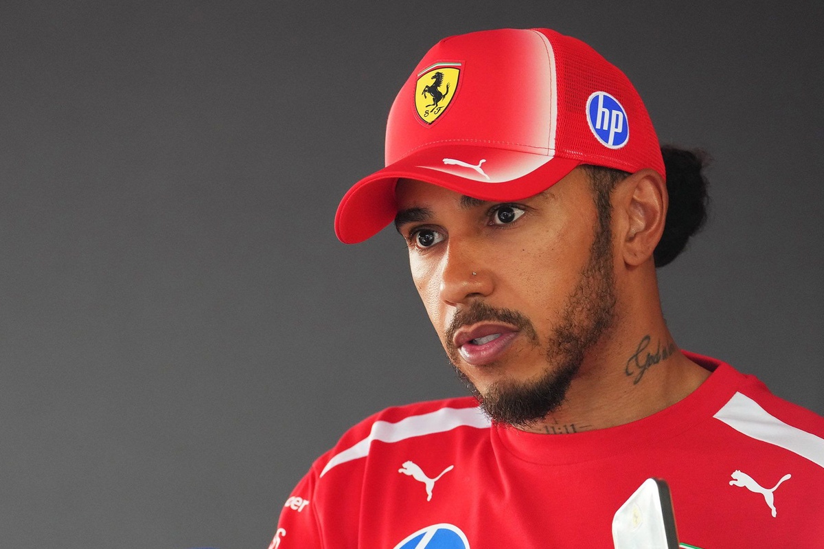 Lewis Hamilton backed for Ferrari F1 championship push by Emerson Fittipaldi thumbnail