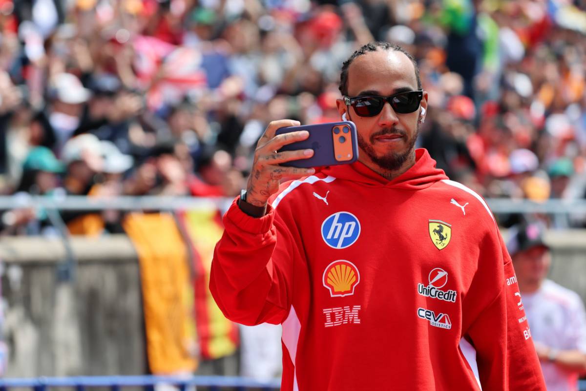 Hamilton demands Formula 1 drivers get ‘a seat at the table' thumbnail
