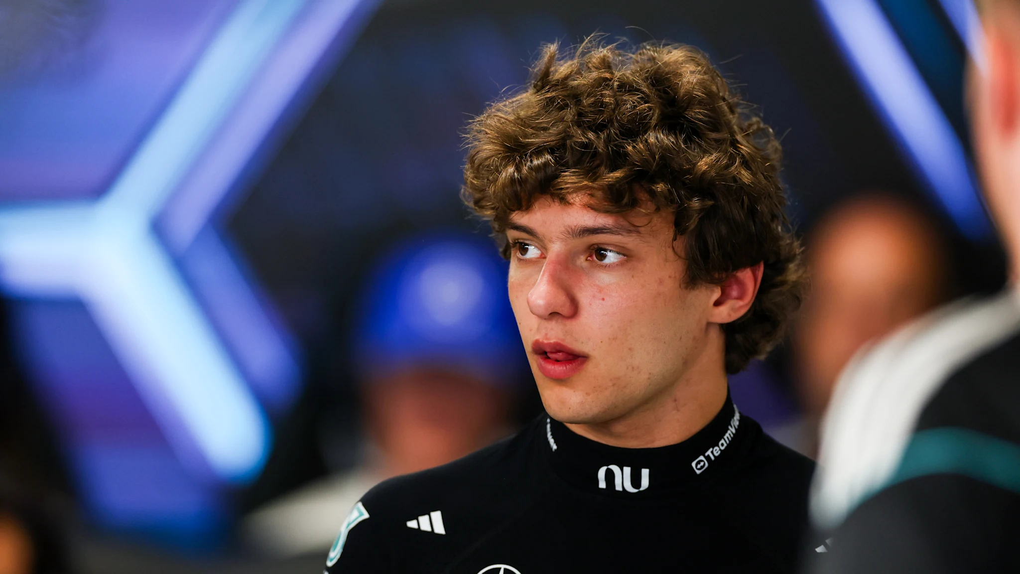 Antonelli admits ‘overdriving the car' in Barcelona source thumbnail