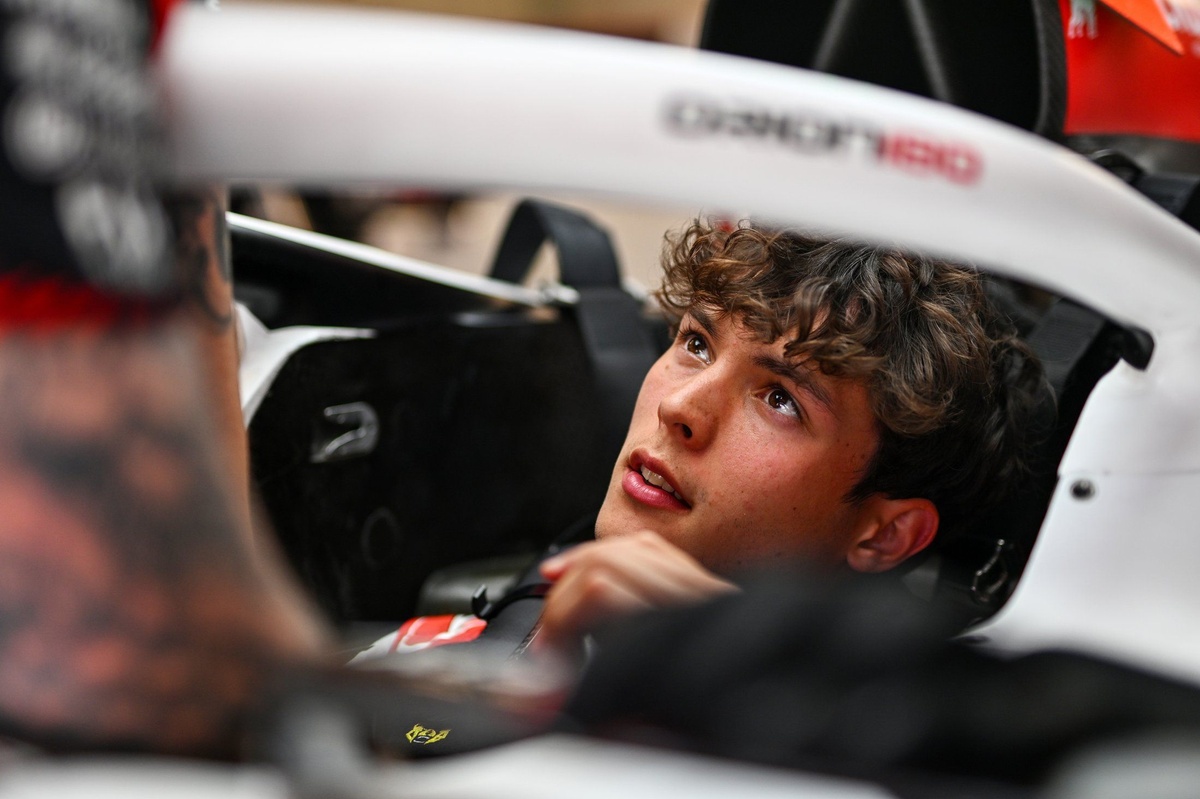 Oliver Bearman warns Haas risks being outdeveloped in F1 2026 source thumbnail