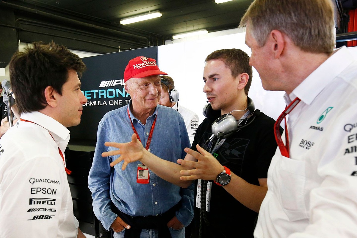 Mercedes welcome Niki Lauda's family at F1 Austrian GP: "A legacy that lives on" source thumbnail