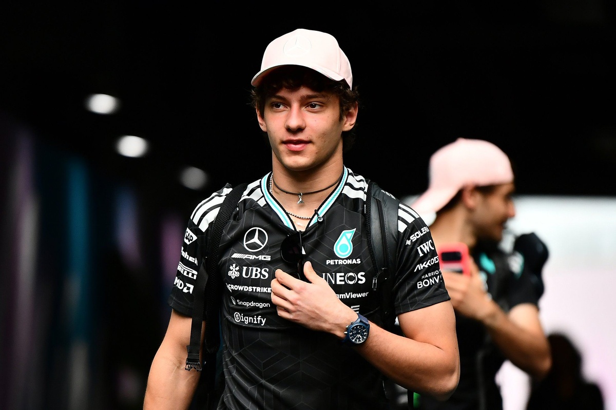 Kimi Antonelli's rivals issued warning as Otmar Szafnauer predicts further growth thumbnail