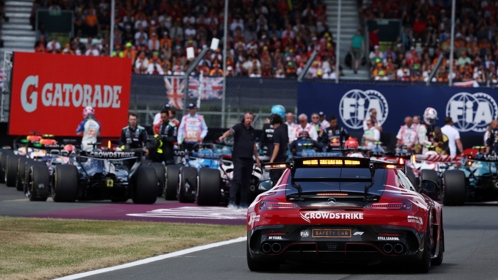 'Leave it to the race director' - F1 bosses react to red flag calls to avoid Silverstone repeat source thumbnail