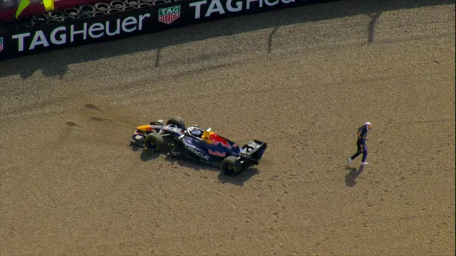 Verstappen details Red Bull issue behind his British GP crash source thumbnail
