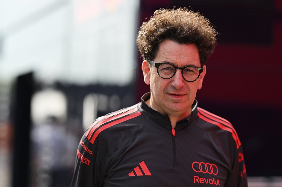 Mattia Binotto addresses Carlos Sainz and Oscar Piastri Audi F1 rumours source thumbnail