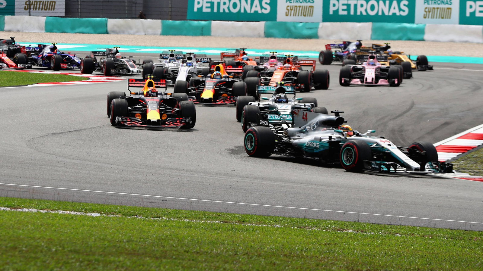 Debunking the biggest myth about the Bahrain GP in Malaysia after F1 timing confusion thumbnail
