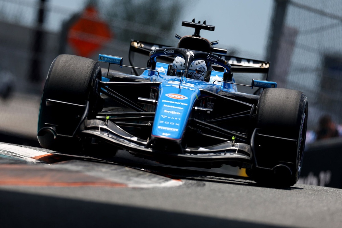 James Vowles explains why Williams cannot immediately fix FW48 weight issue source thumbnail