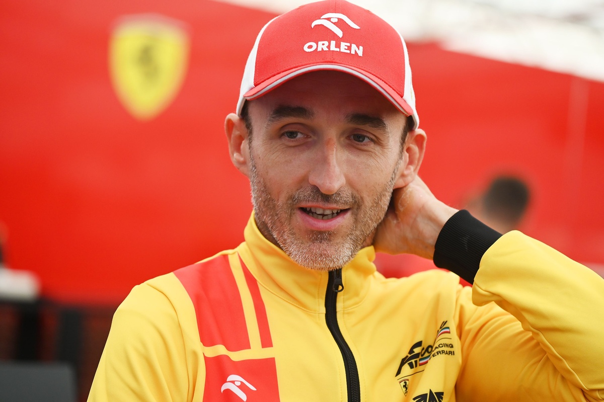 Missing out on Ferrari F1 drive felt like "bleeding" to Robert Kubica thumbnail