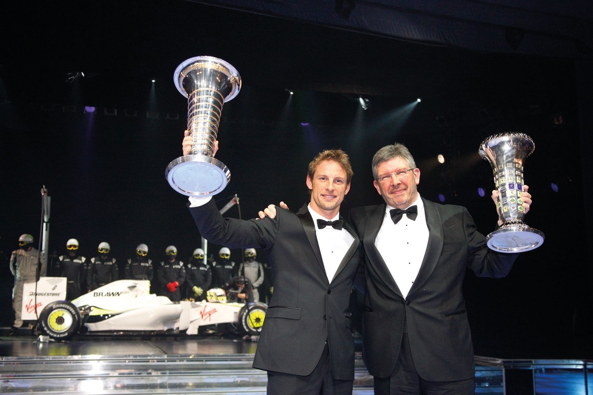 Jenson Button hails Ross Brawn as Honda's "saviour" after 2007 F1 "disaster" source thumbnail