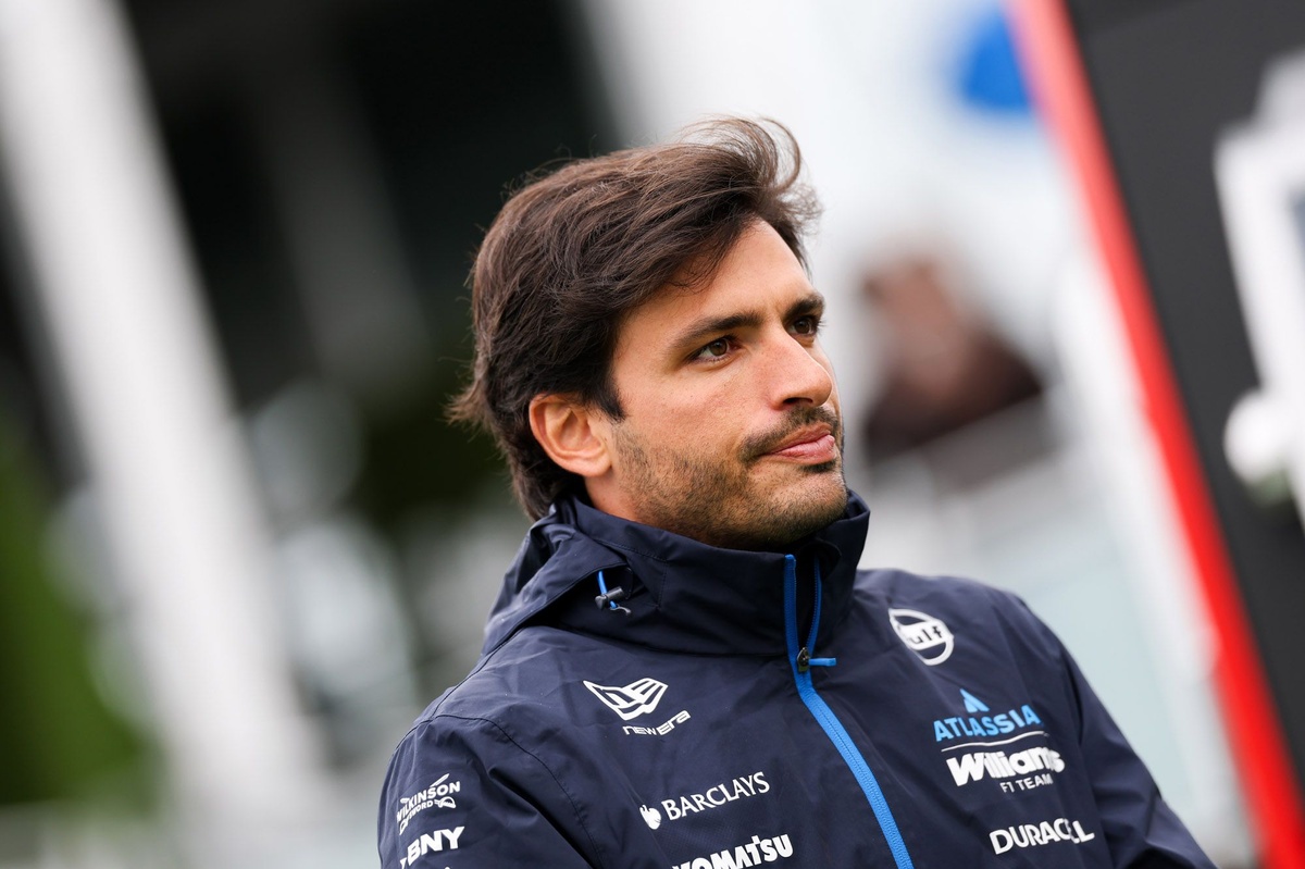 David Coulthard argues Carlos Sainz is "eyeballing" other opportunities amid Williams struggles thumbnail