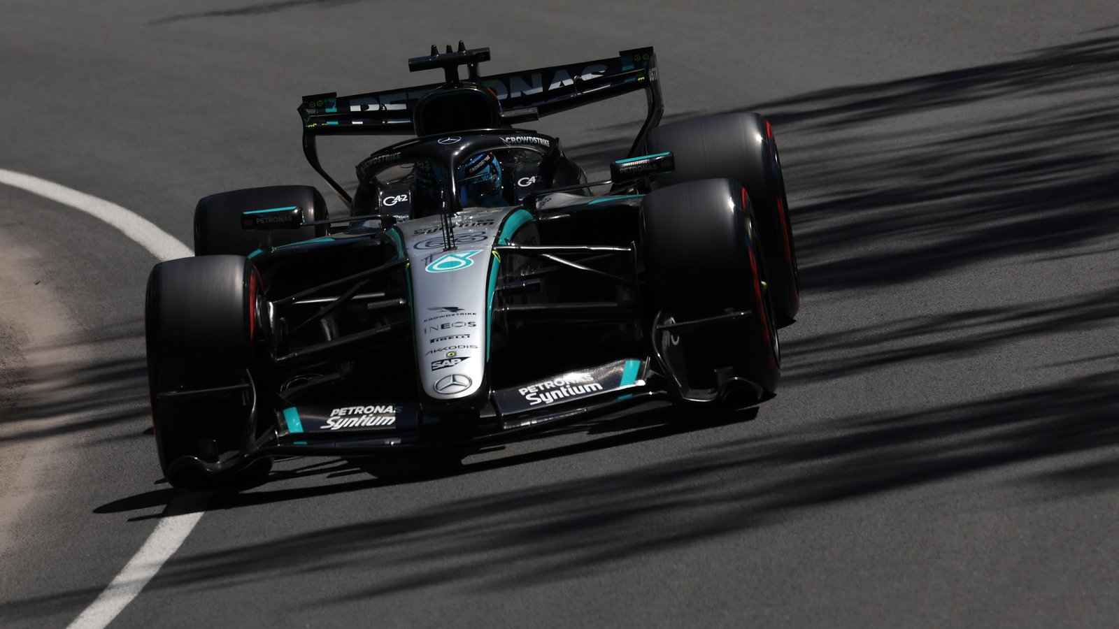 Russell pips Antonelli to Canada sprint pole as Alonso crashes out thumbnail