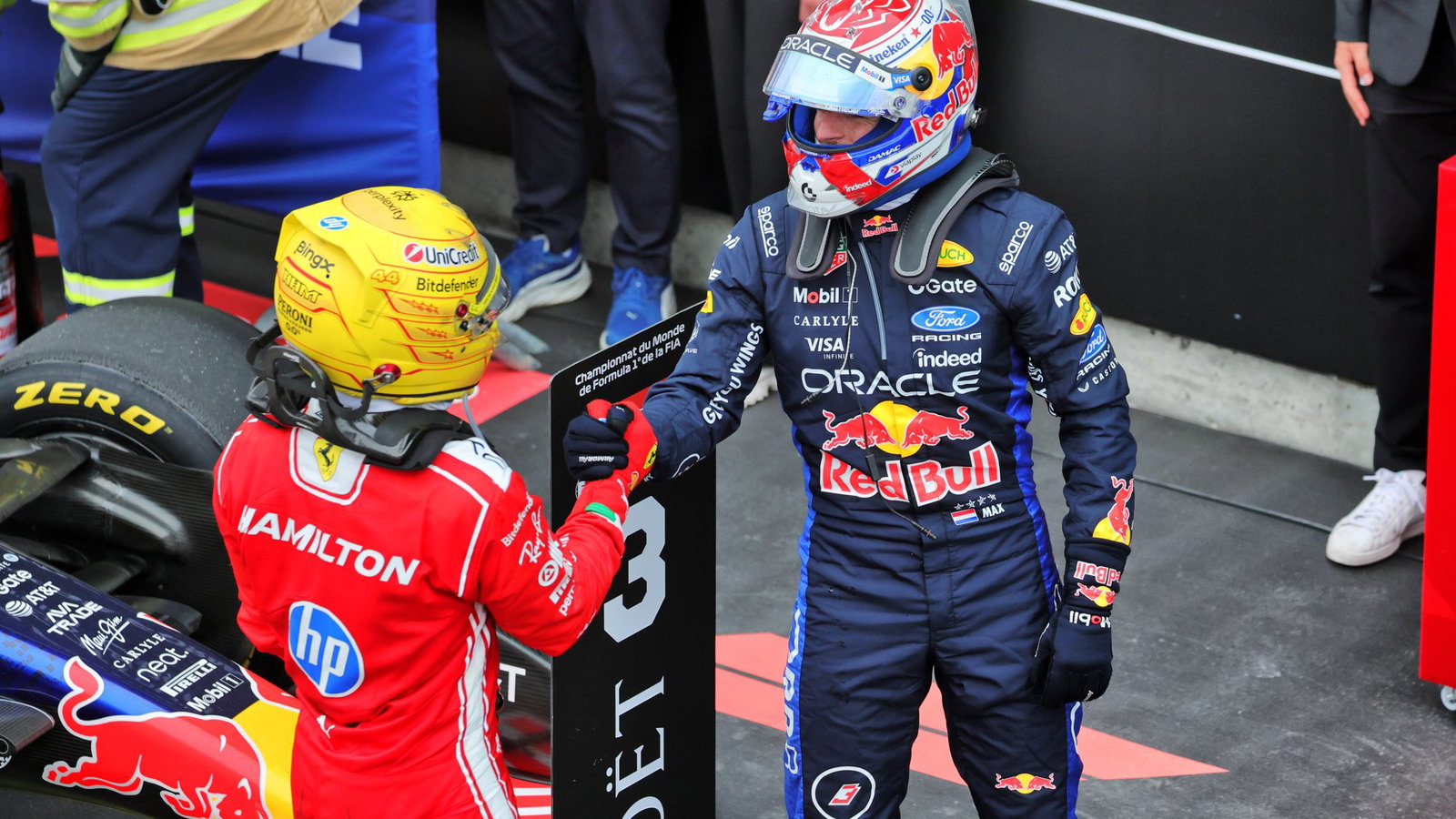 Hamilton and Verstappen dissect epic Canada battle in F1 cooldown room thumbnail