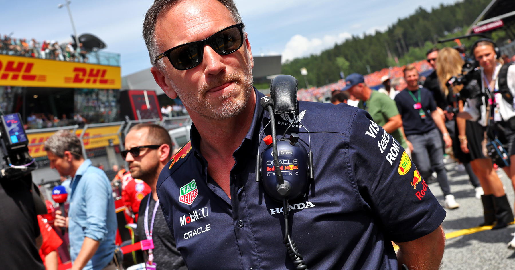 Christian Horner now available to work for another F1 team source thumbnail