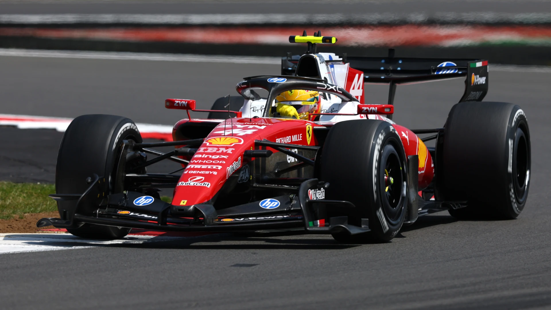 Hamilton quickest from Antonelli in sole British GP practice thumbnail