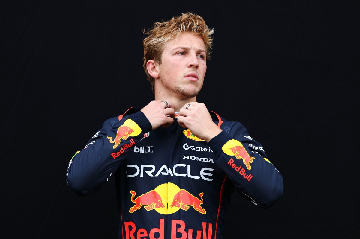 Liam Lawson rejects 'false' Red Bull exit narrative, argues China performance was "used against" him source thumbnail
